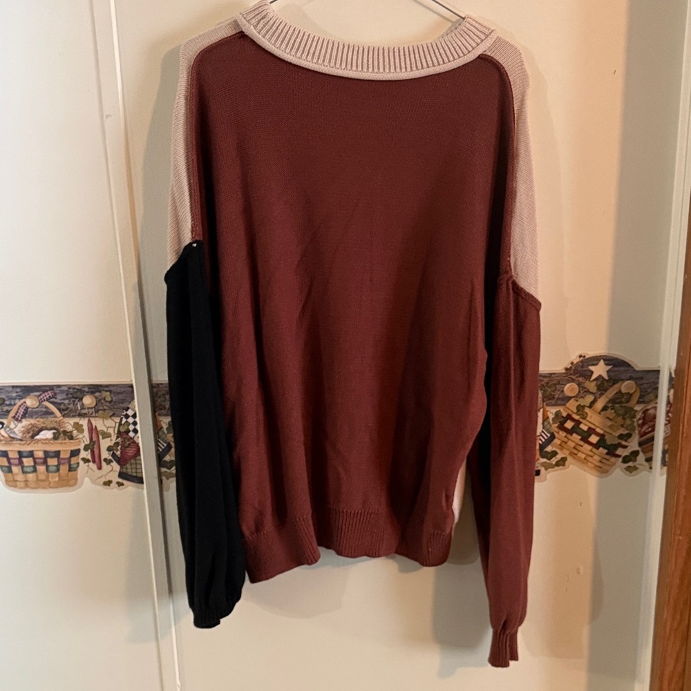Colorblock Sweater with Long Sleeves